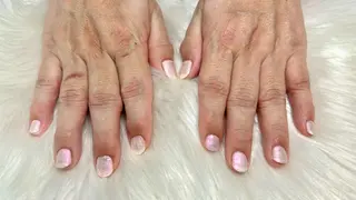 ネイル 二階堂 晴菜のネイルデザイン