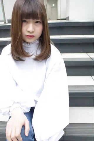 ミディアム カラー パーマ tuuli トゥーリのヘアスタイル