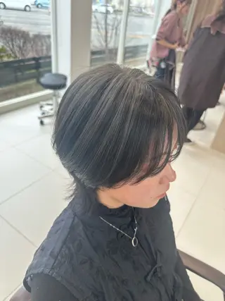 ショート カラー 御舩 青衣のヘアスタイル