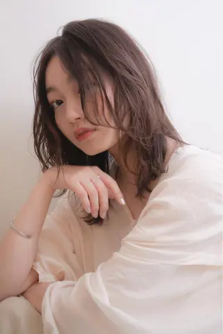 セミロング Neolive caffのヘアスタイル