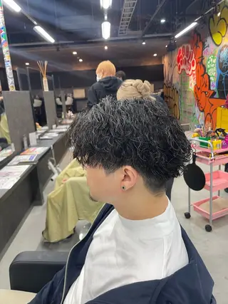 ショート メンズパーマ 毛流れ/シャドウのヘアスタイル