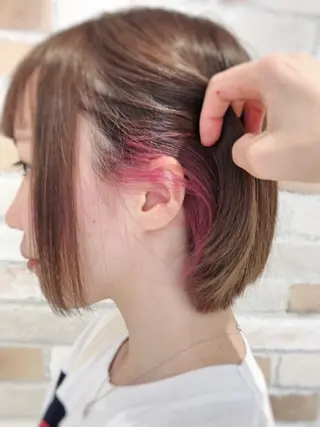 ショート カラー 癖毛、多毛の方歓迎 三浦　麻衣のヘアスタイル