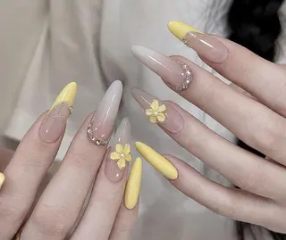 ネイル 🍑 momo_nailのネイルデザイン