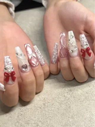 ネイル ネイルルーム チャームのネイルデザイン