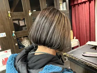 ショート カラー 🦋YUI 髪質改善 ブリーチ　着付け🦋のヘアスタイル