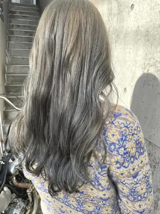 ロング カラー 日高 香織のヘアスタイル