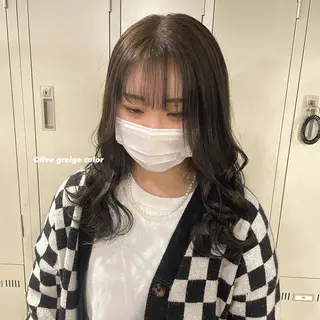 セミロング カラー パーマ ヘアアレンジ メンズ キッズ ネイル マツエク・マツパ アイブロウ 透明感カラー・レイヤ ー🎀amika🎀のヘアスタイル