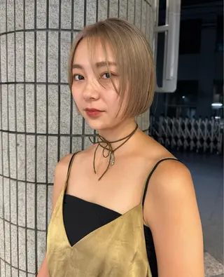 ショート カラー SORA ブリーチカラー表参道のヘアスタイル