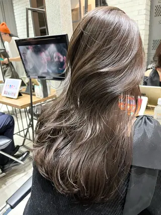 セミロング 🌈外国風ハイライト こうたろうのヘアスタイル