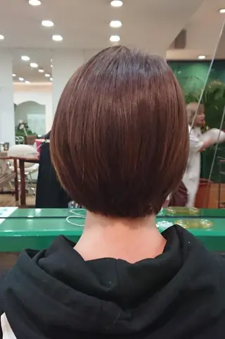 ショート カラー 原 萌香のヘアスタイル
