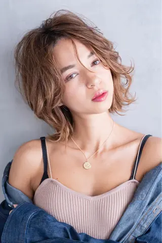 ミディアム ダブルカラー🤍 髪質改善／原島のヘアスタイル