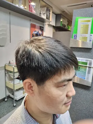 ショート 大沼 達郎のヘアスタイル