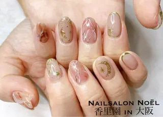 ミディアム ネイル Nailsalon ＆Noelのネイルデザイン