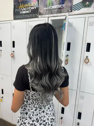 セミロング 横浜🦋ハイトーン 🫐シャドウルーツのヘアスタイル
