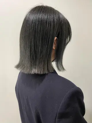 ショート カラー 山口 莉奈のヘアスタイル