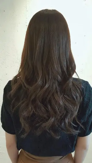 ロング カラー あらき ちさとのヘアスタイル
