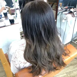 ロング カラー 川本 あゆのヘアスタイル