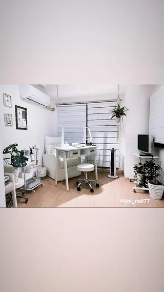 ネイル JINI NAIL所属・ジニ ネイルのネイルデザイン