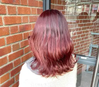 カラー VII所属・市妙 瑠基のヘアスタイル