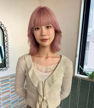 ミディアム カラー ヘアアレンジ 縮毛矯正履歴からの ブリーチ /mamiのヘアスタイル