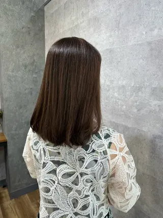 セミロング カラー U-ra NAMIのヘアスタイル