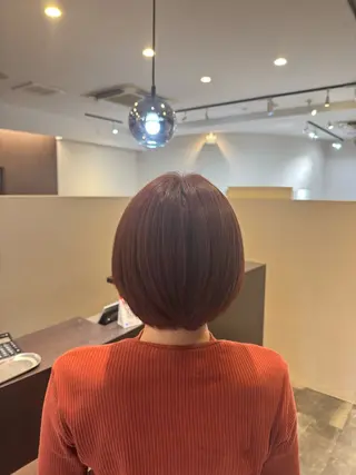 ミディアム カラー grandoll本店所属・葛城 咲羽のヘアスタイル