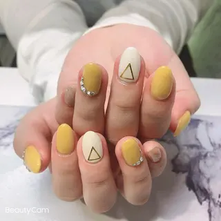 ネイル ガレンドウ 白澤 愛子のネイルデザイン