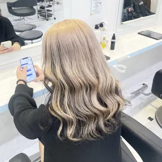 セミロング ブリーチ✖️ 縮毛LANDのヘアスタイル