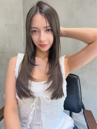 ロング 美髪矯正 透明感 カラー⭐️ユウキのヘアスタイル