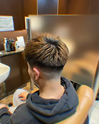 ミディアム 北川 竜也のヘアスタイル