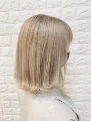 ミディアム カラー 福森 みずきのヘアスタイル