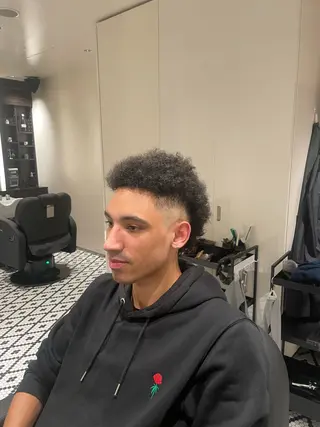 ミディアム メンズ 坂本虎太郎💈メンズ モデル募集中💈のヘアスタイル