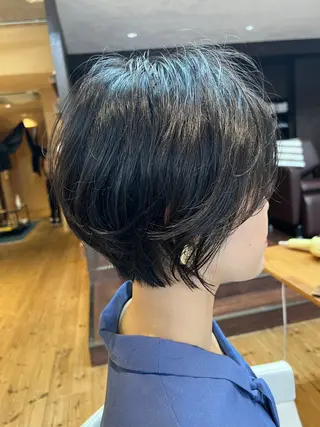 ショート パーマ 両国駅徒歩1分⭐️ アイロン仕上げのヘアスタイル