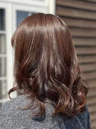 ミディアム カラー 野澤 優乃のヘアスタイル