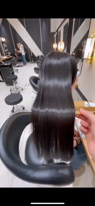 ロング GRANMASH 竹田  瑠依希のヘアスタイル