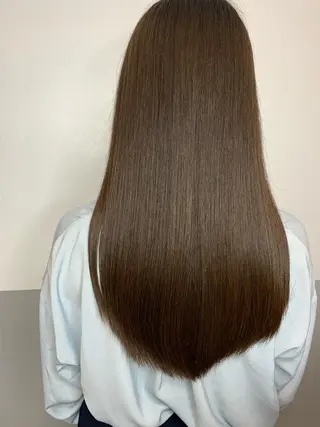 ロング カラー トップ スタイリストのヘアスタイル