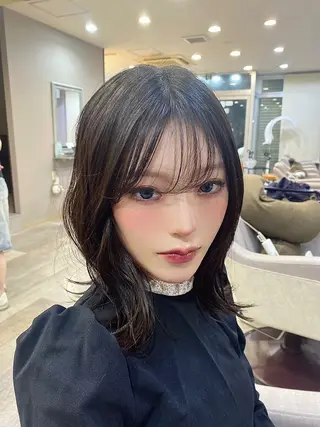 ミディアム ヘアアレンジ レイヤー/透けカラー ✨KANAのヘアスタイル