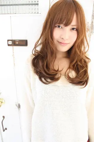 ミディアム カラー tuuli トゥーリのヘアスタイル