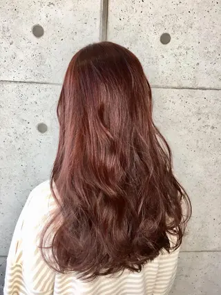 ロング 足立 磨咲のヘアスタイル