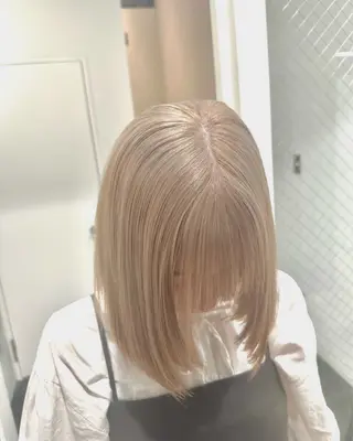 セミロング カラー ハイトーン･髪質改善 MIOKAのヘアスタイル