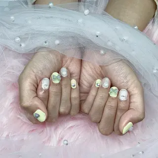 ネイル パーツ全部¥110 サロンミミのネイルデザイン