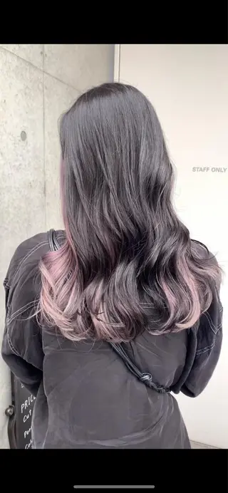 ミディアム カラー デザインカラー🏝️ 須賀汐音のヘアスタイル