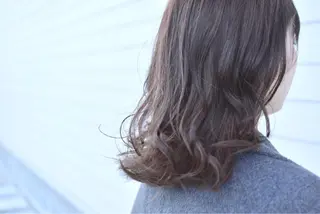 ミディアム カラー 信原 獎人のヘアスタイル