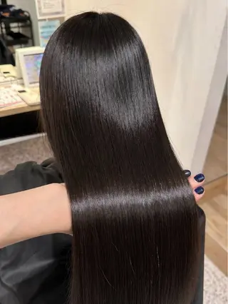 ロング 透明感/艶カラー 🫧 ユイナのヘアスタイル