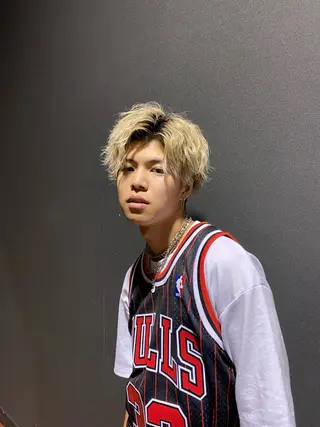 ショート カラー パーマ メンズ 岩城 滉成のヘアスタイル