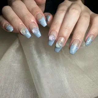 ネイル 里見 麗のネイルデザイン