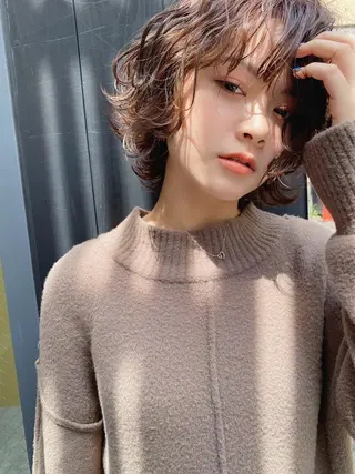 ショート カラー パーマ ヘアアレンジ 🫧umu.🫧韓国 /レイヤー/ハッシュのヘアスタイル