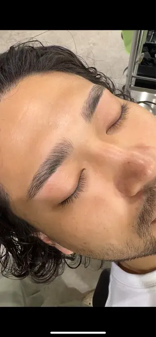メンズ アイブロウ BARBERMIKI メンズ眉毛の眉毛・アイブロウイメージ