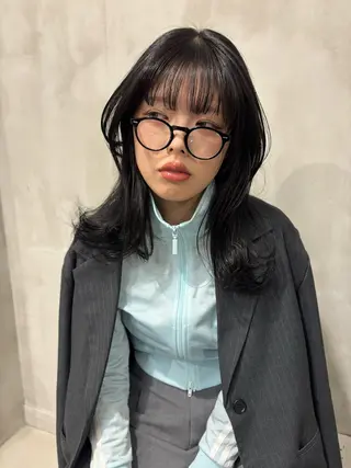 ミディアム 小西 萌々香のヘアスタイル