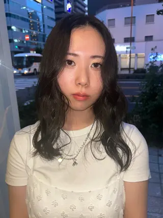 カラー siki hinaのヘアスタイル